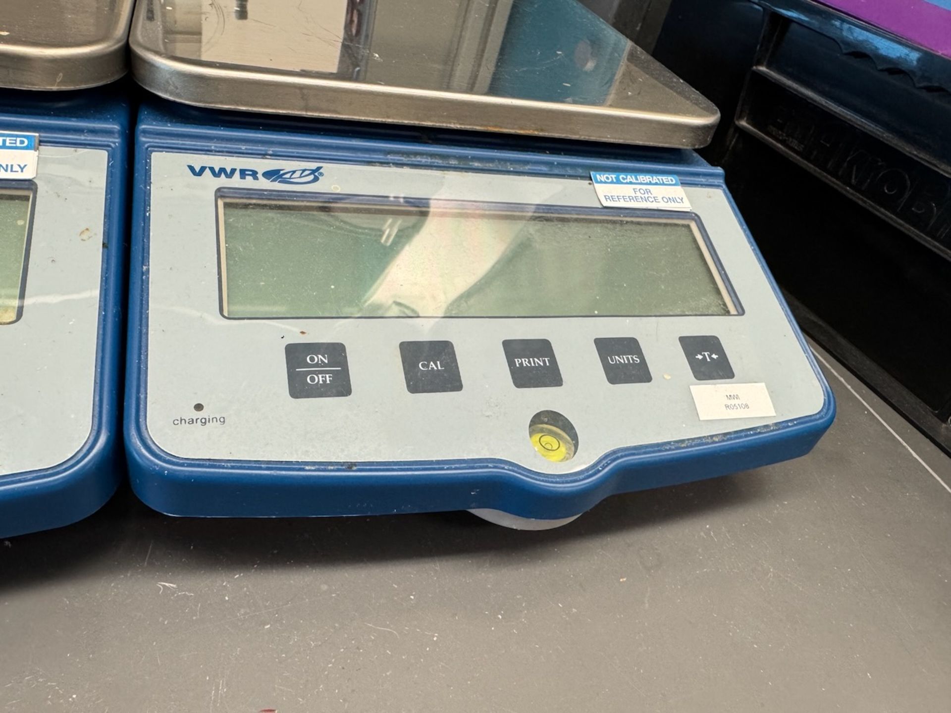 VWR Laboratory Scales, lot of 3, models VWR-10001E. REF [2480306 ...