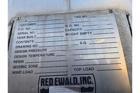 8000 GALLON RED EWALD STAINLESS STEEL VERTICAL TANK - Image 10 of 12