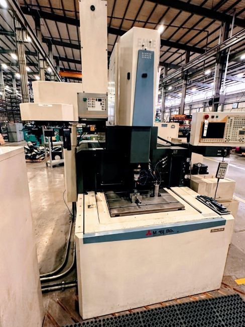 Mitsubishi EA12E EDM Sinker