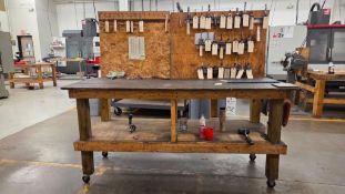 MOBILE WOODEN WORK BENCH