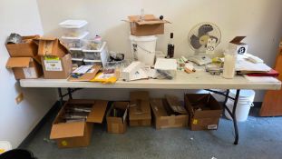 FOLDABLE TABLE WITH SPARE PARTS