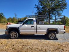 2005 GMC SIERRA C2500HD 2WD LONG BED PICK UP TRUCK WITH METAL RACK