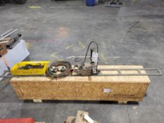 ULTRA-LINE OXY-ACETYLENE TRACK TORCH WITH TRACK AND AUTOMATIC GAS CUTTING TORCH KIT