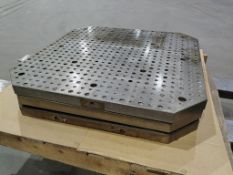 800MM X 40MM THICK PALLET PLATE WITH THREADED HOLE PATTERN