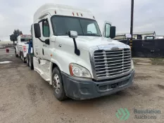 2015 FREIGHTLINER CASCADIA SLEEPER TRUCK CLEAN SLEEPER, FLEET MAINTAINED, READY FOR THE ROAD