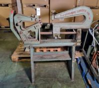 F.J.Edwards No 4 manual circle cutter