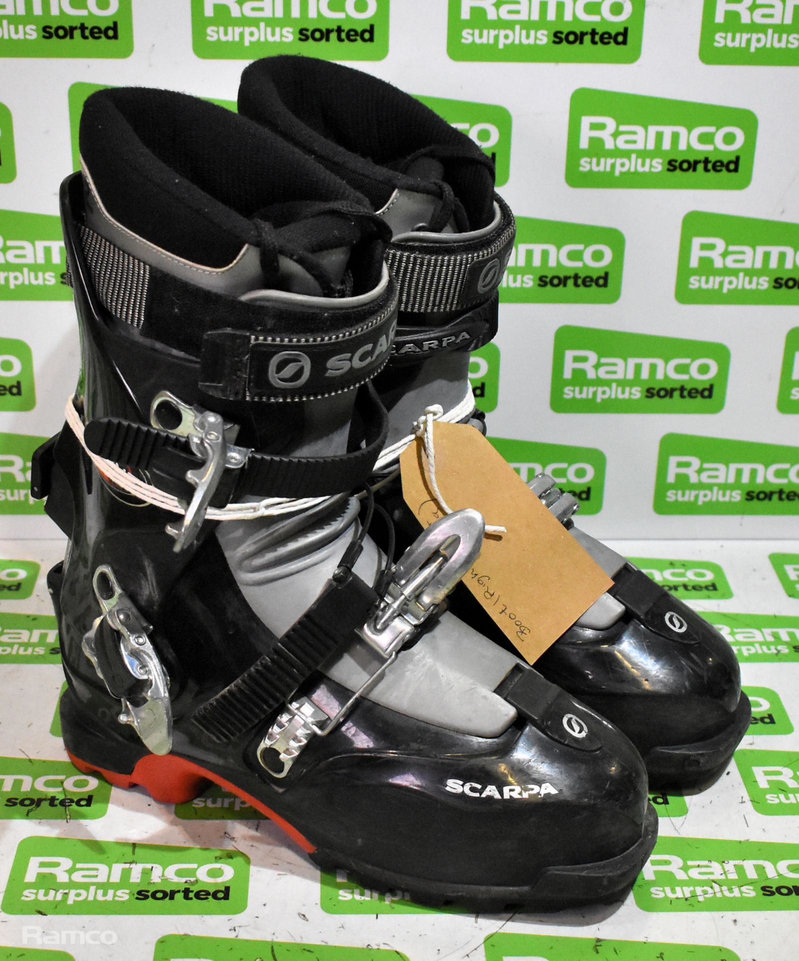 16x pairs of Scarpa ski boots - mixed sizes - mixed colours - Image 4 of 9