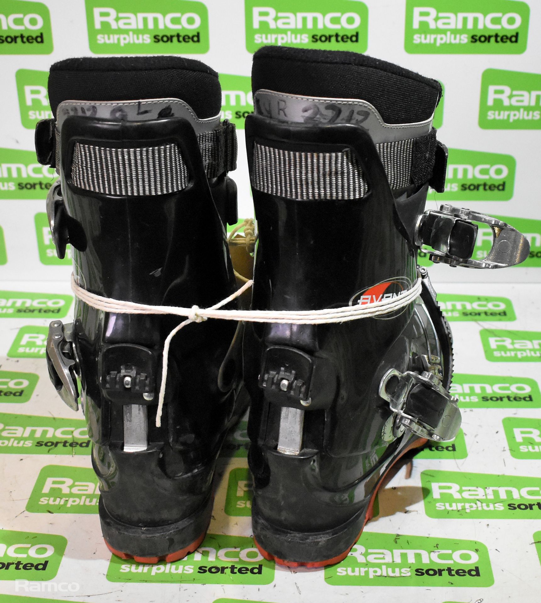 16x pairs of Scarpa ski boots - mixed sizes - mixed colours - Image 5 of 9