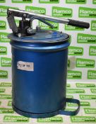 Tecalemit hand operated grease dispenser unit