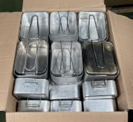 30x British Army pan mess tins - mixed sizes