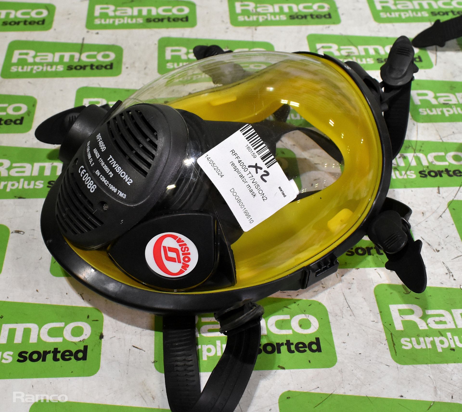 2x RFF4000 T7/VISION2 respirator masks