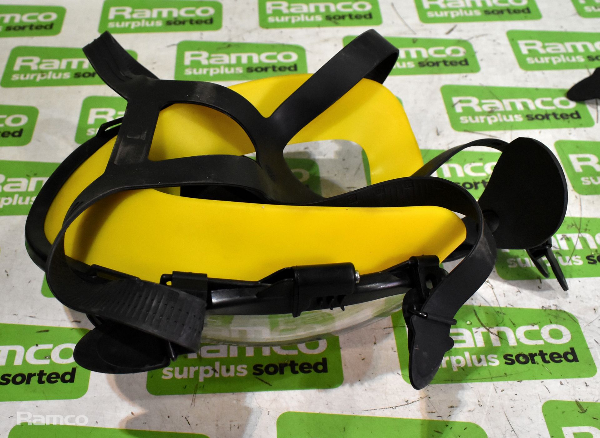 2x RFF4000 T7/VISION2 respirator masks