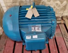 Brook Crompton D250M 3 phase electric motor - L 900 x W 650 x H 550mm - 520kg