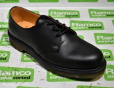 Dr Martens Airwair ward black shoes - Size 9.5