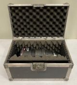 1x DLP-Lens Barco TLD+ (2.8-4.5:1). Case: 10.7kg and 44 x 27 x 25 cm.