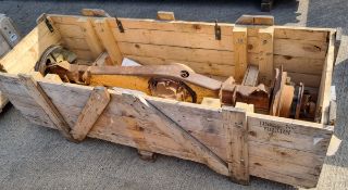 Land Rover RWMIK+ rear axle assembly with brake discs, pads and calipers in wooden storage crate