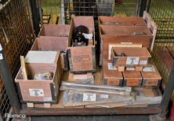 Vehicle spares - Motor pump unit 3/8 in BSP fittings, light assembly RH/LH unit and more