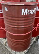 Mobil DTE Oil Medium High Performance Circulating Oil - 208L Drum - Best before 10/2030