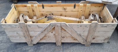 Land Rover RWMIK+ rear axle assembly with brake discs, pads and calipers in wooden storage crate