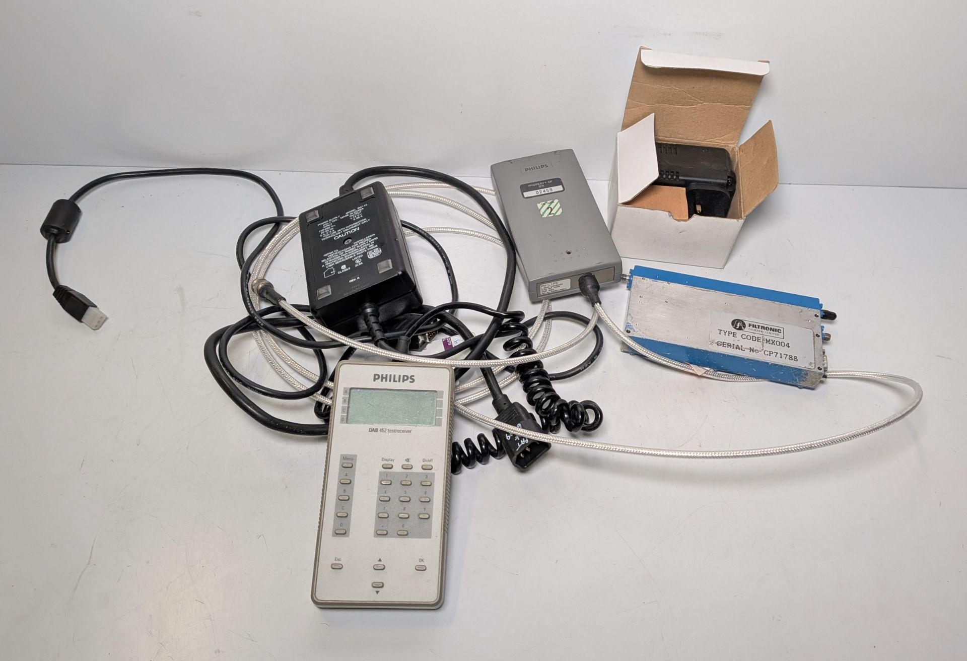 Workshop equipment - equipment bags, power supplies, cables, wiring looms and more - Image 18 of 18