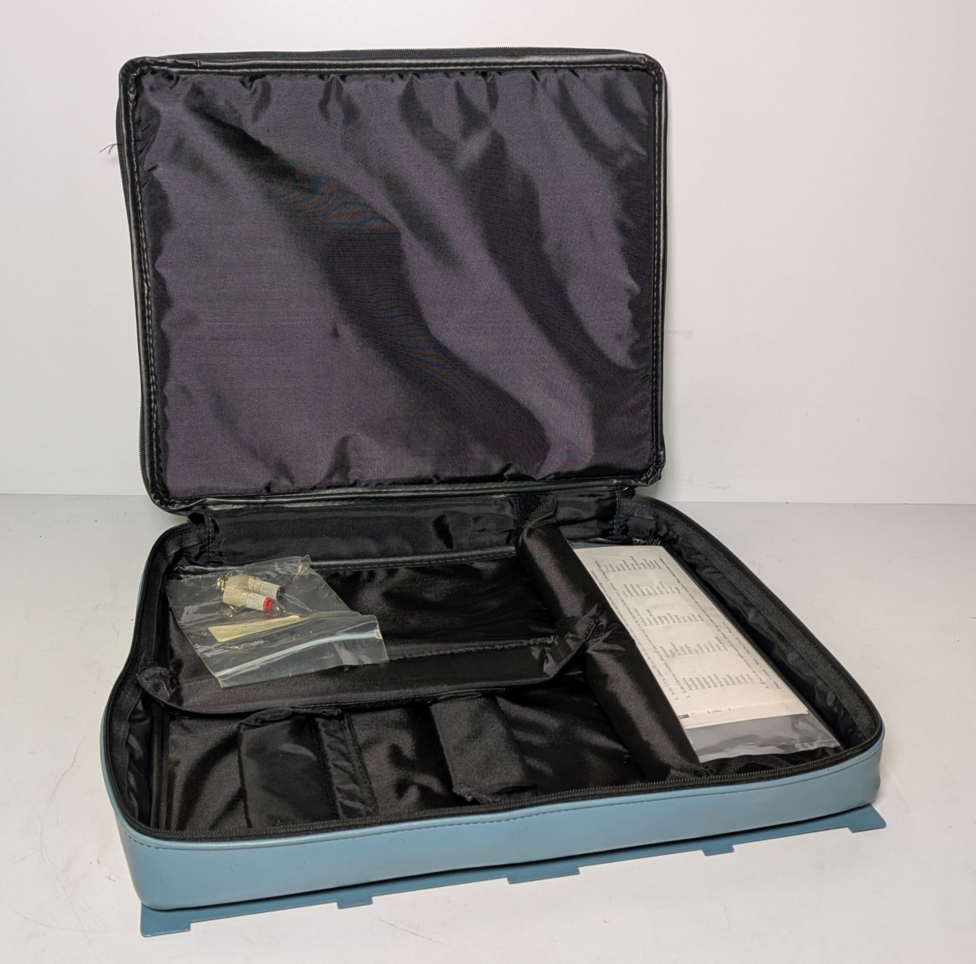 Workshop equipment - equipment bags, power supplies, cables, wiring looms and more - Image 8 of 18