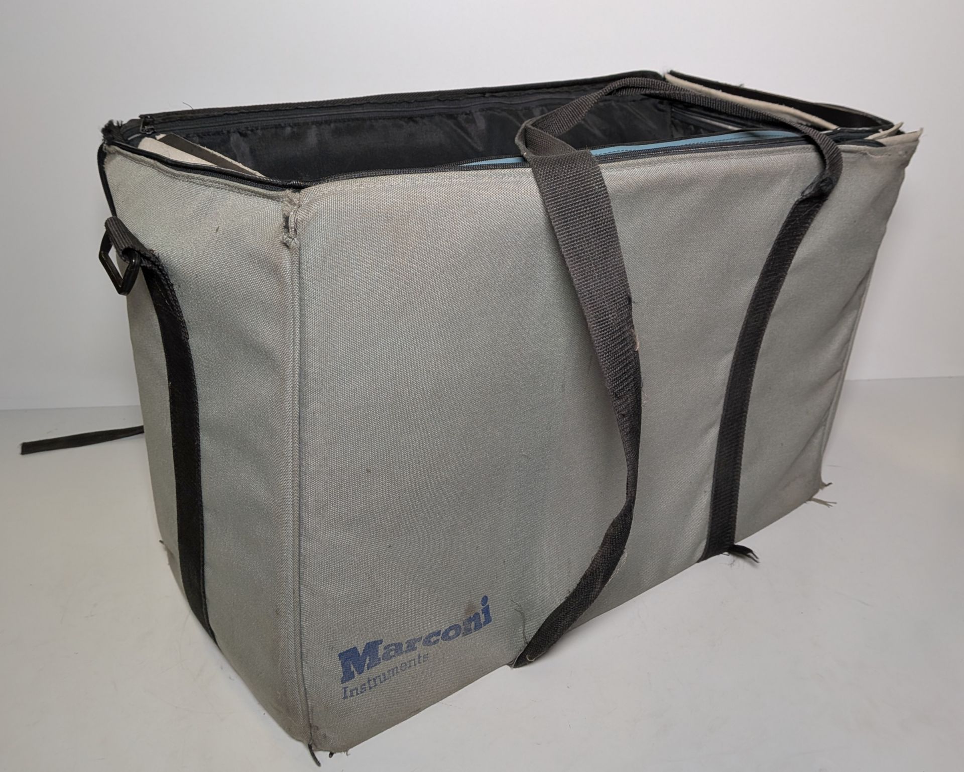 Workshop equipment - equipment bags, power supplies, cables, wiring looms and more - Image 5 of 18