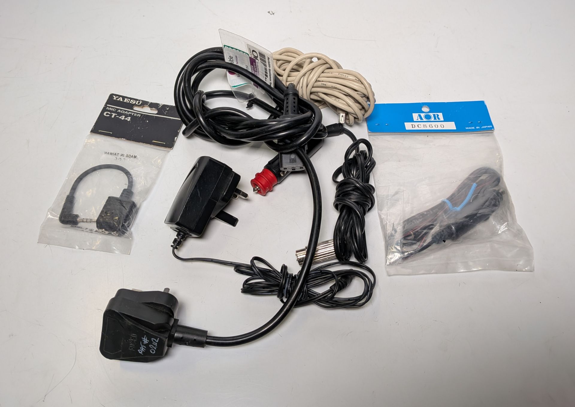 Workshop equipment - equipment bags, power supplies, cables, wiring looms and more - Image 12 of 18