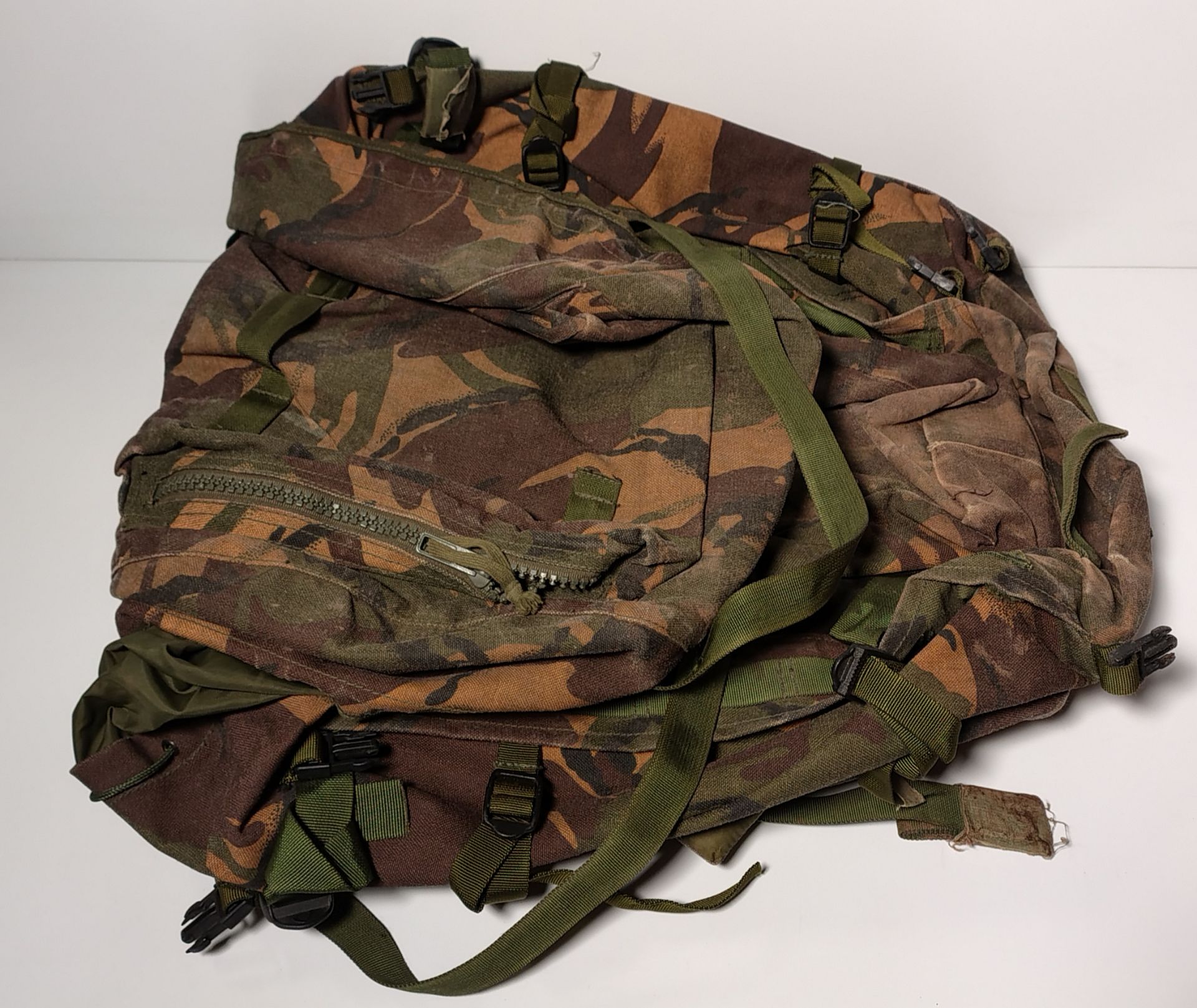 Mixed bags - rucksacks, holdalls - may require repair or be as spares ...