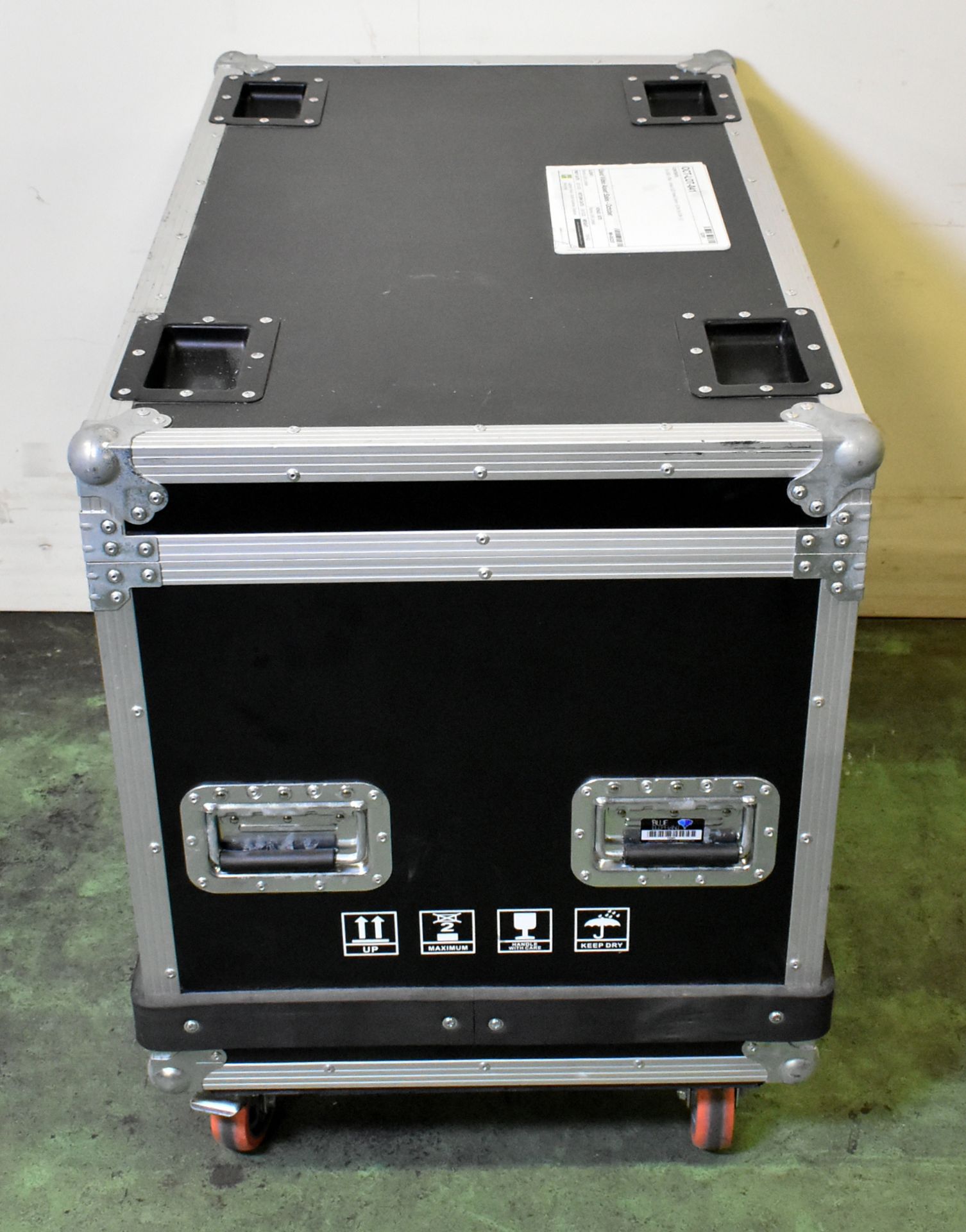 ESD Pilot 2.6 LED display kit in 9 flight cases - 61x LED panels - panel size: W 500 x H 500mm - Image 60 of 71