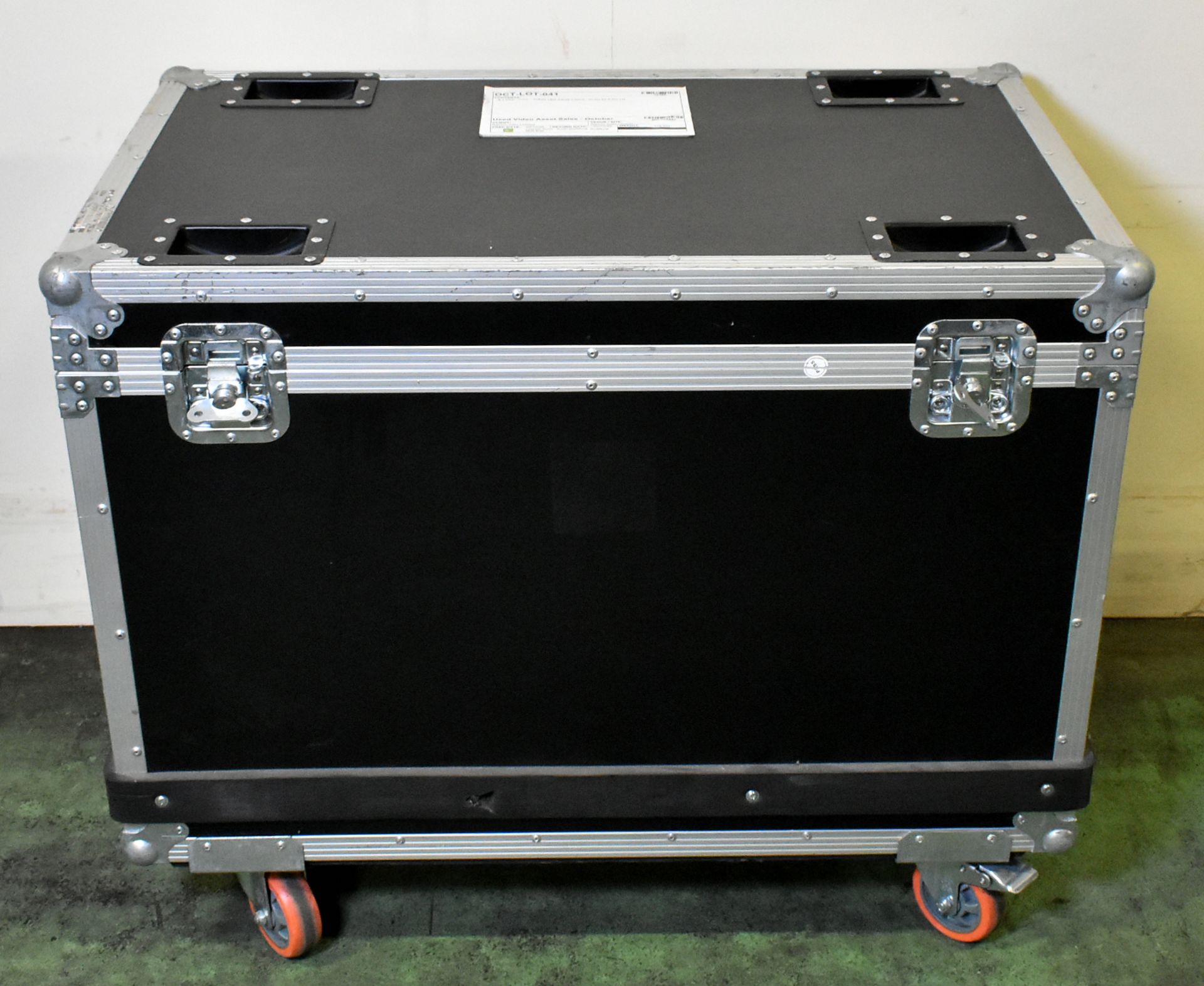 ESD Pilot 2.6 LED display kit in 9 flight cases - 61x LED panels - panel size: W 500 x H 500mm - Image 53 of 71