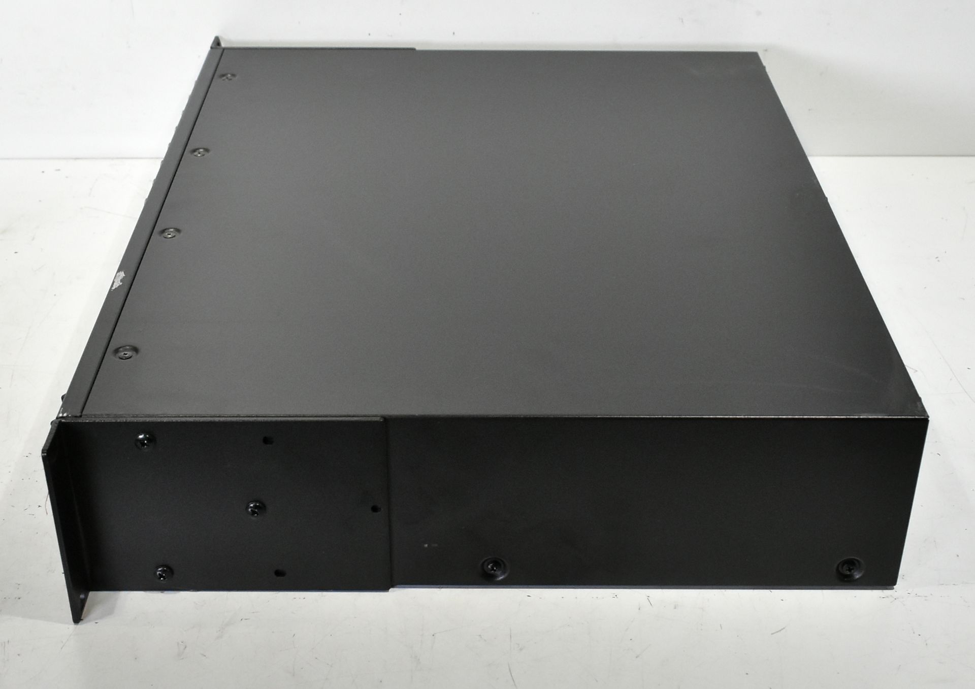 Yamaha Tio1608-D Dante-equipped I/O rack with 16 microphone/line inputs and 8 line outputs - Image 3 of 5