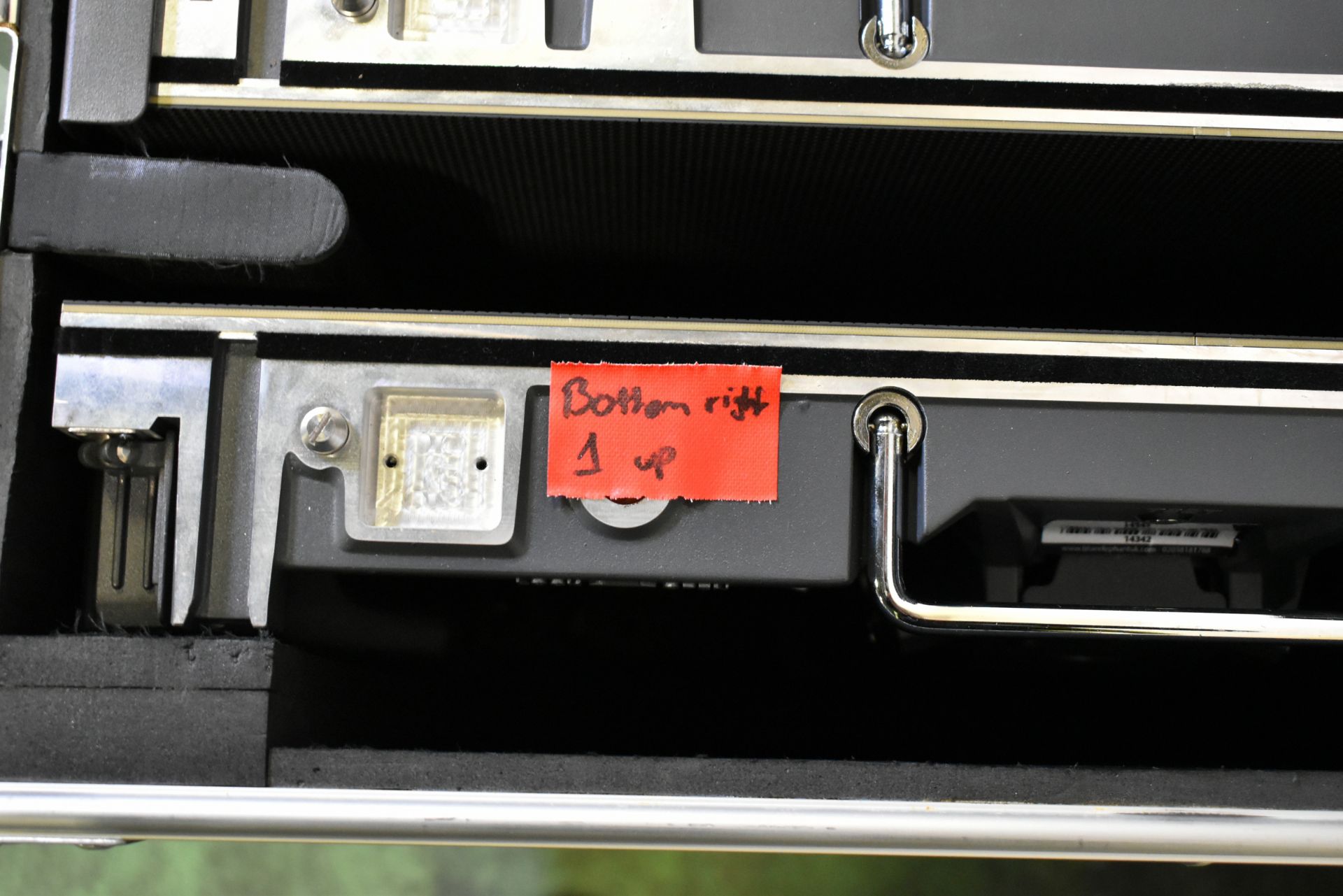 ESD Pilot 2.6 LED display kit in 9 flight cases - 61x LED panels - panel size: W 500 x H 500mm - Image 31 of 71