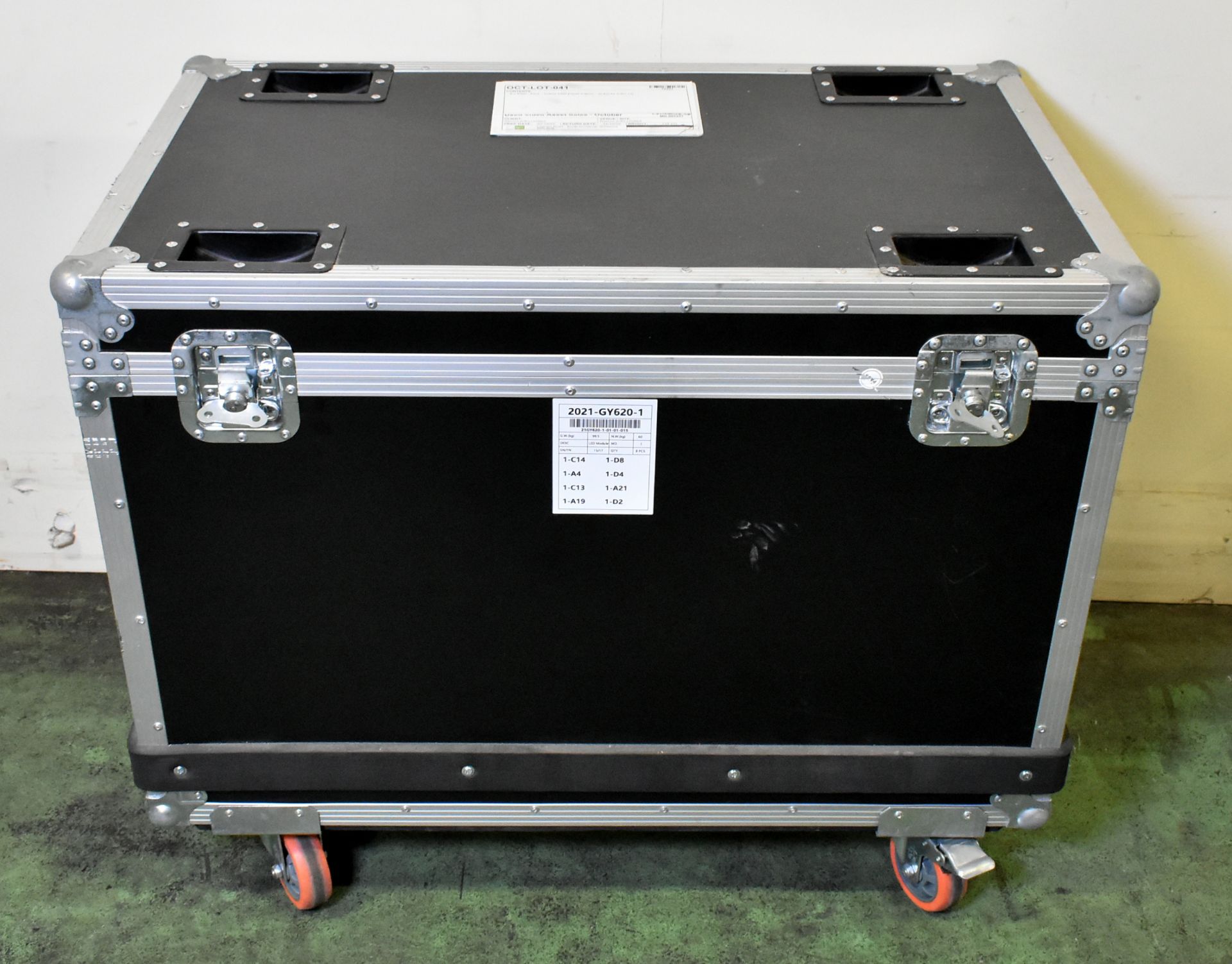 ESD Pilot 2.6 LED display kit in 9 flight cases - 61x LED panels - panel size: W 500 x H 500mm - Image 59 of 71