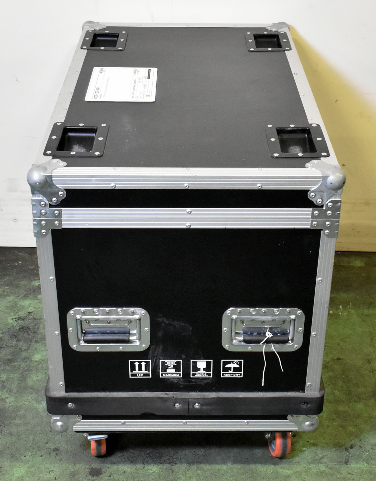 ESD Pilot 2.6 LED display kit in 9 flight cases - 61x LED panels - panel size: W 500 x H 500mm - Image 44 of 71