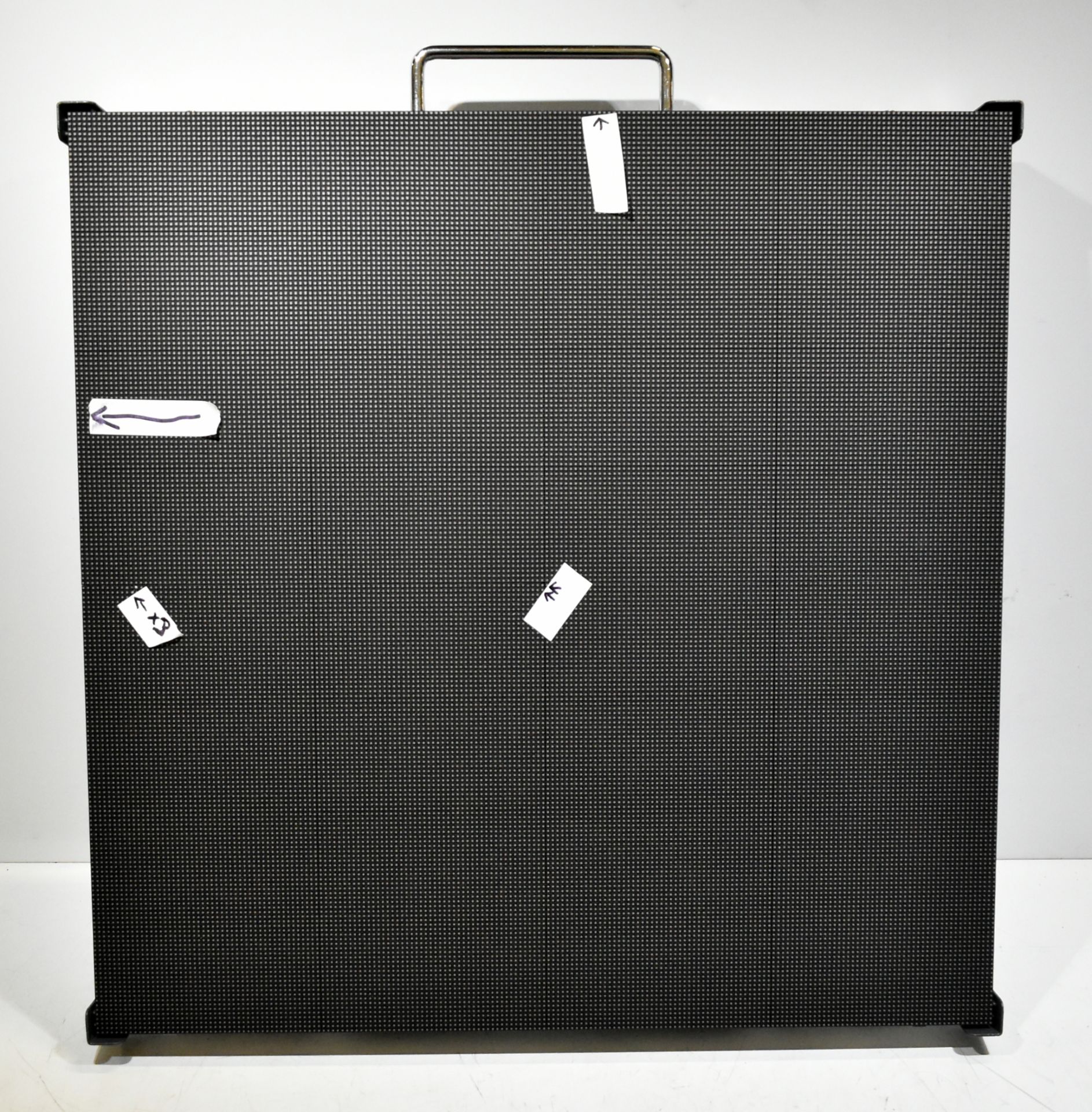 ESD Pilot 2.6 LED display kit in 9 flight cases - 61x LED panels - panel size: W 500 x H 500mm - Image 47 of 71