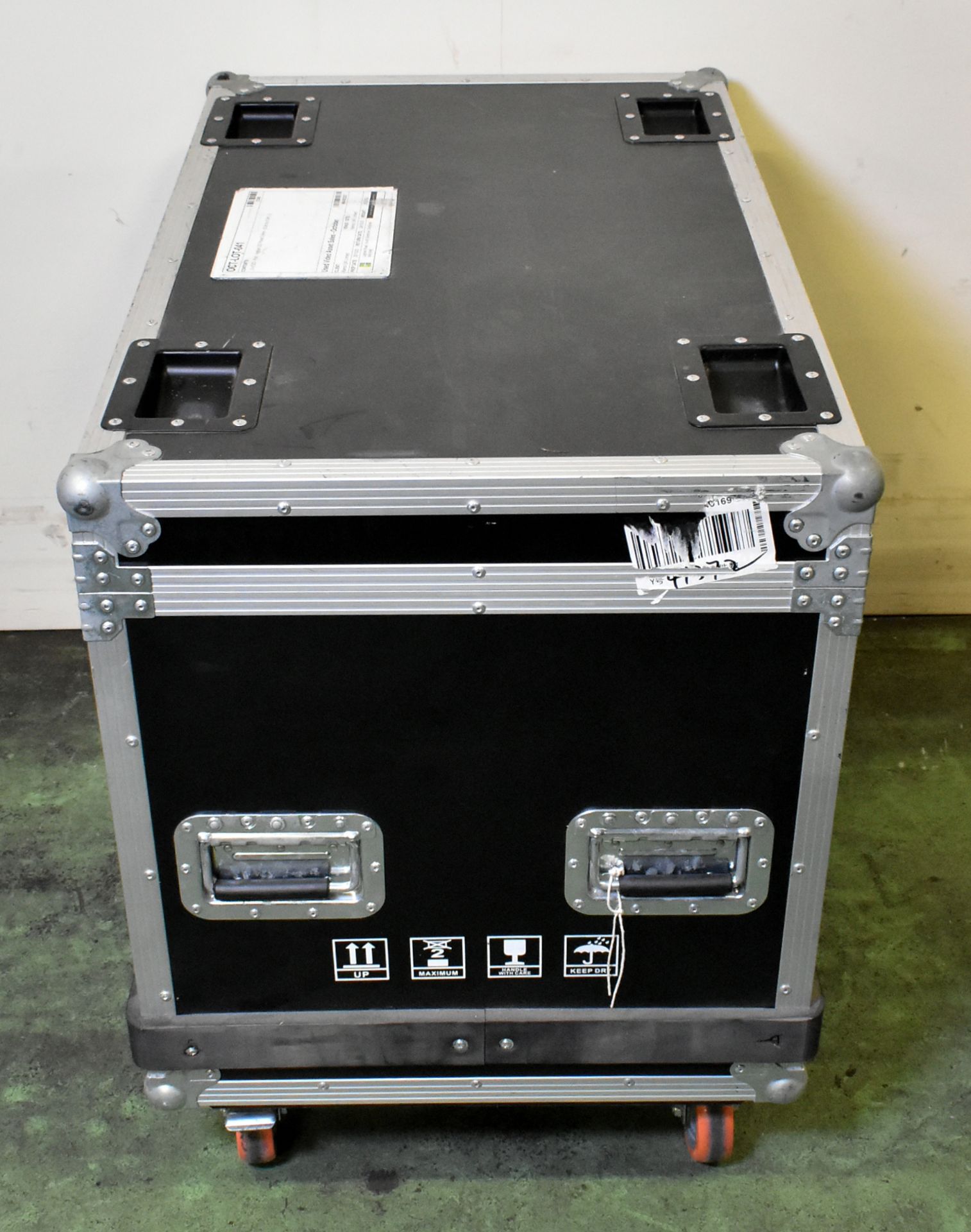 ESD Pilot 2.6 LED display kit in 9 flight cases - 61x LED panels - panel size: W 500 x H 500mm - Image 18 of 71