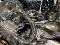 A collection of epns ware to include a muffin dish, an Edwardian engraved drinks tray, a shell-