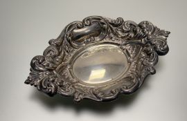 A modern Dublin silver navette-shaped nut dish in the George III taste: h. x 2cm l. x 14cm Dublin