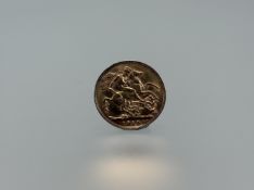 An Edward VII gold sovereign 1910 8.01g