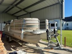 2009 Triton Premier Marine - 225 Grand Majestic Pontoon Boat