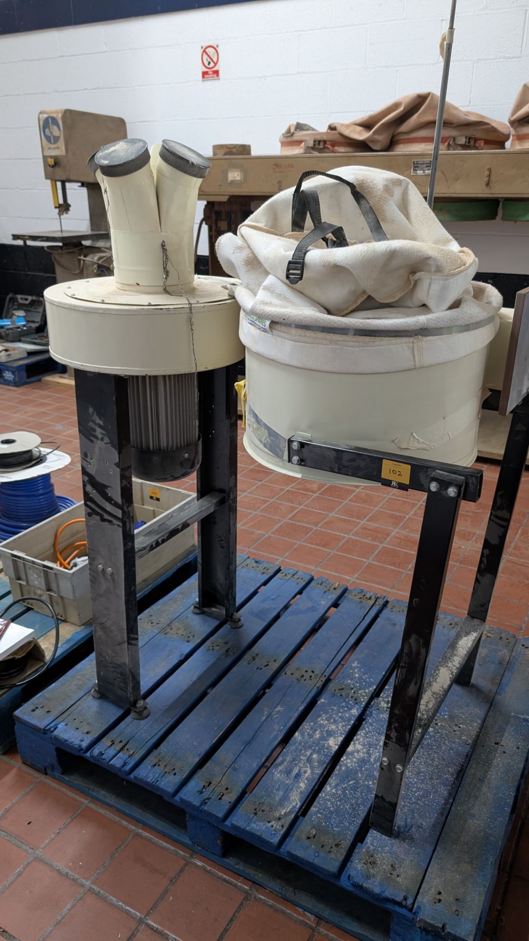 Free-standing Dust Extraction System - Image 4 of 10