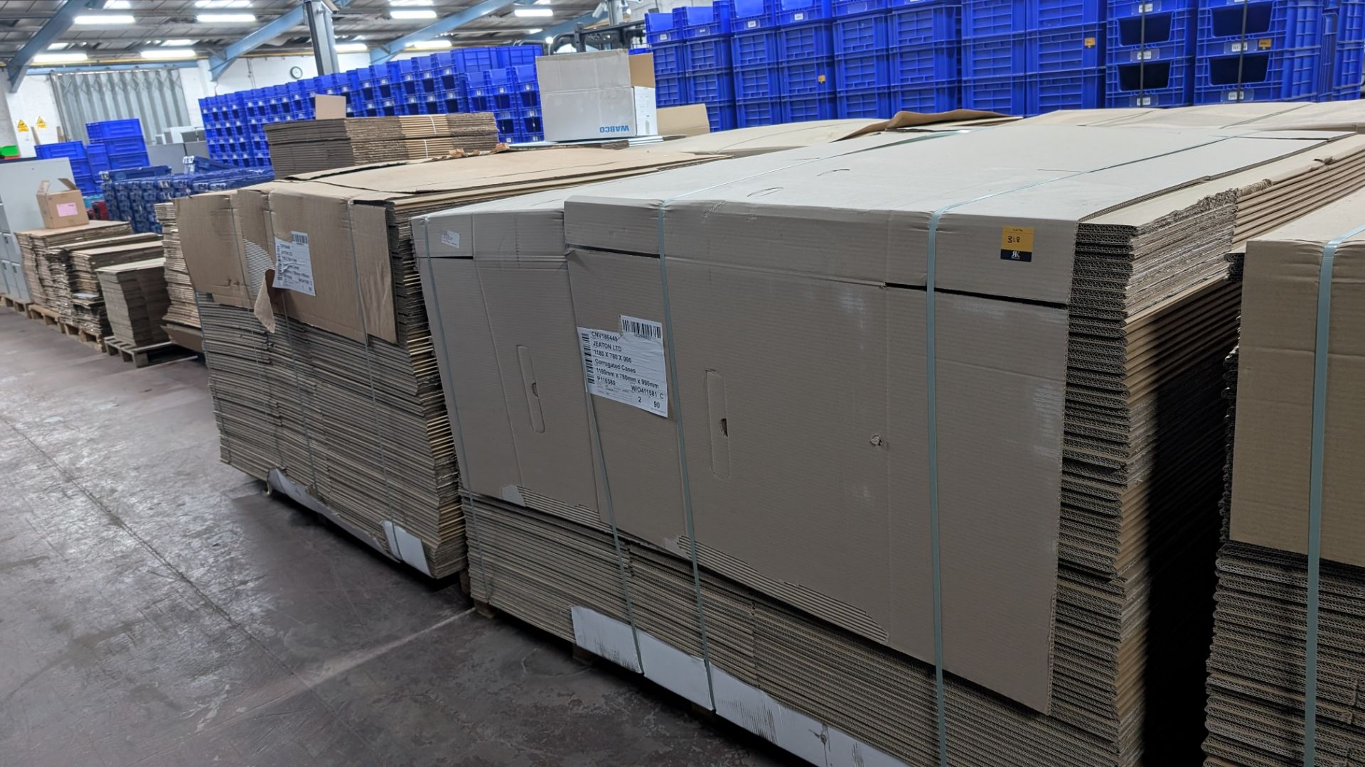 180 off Large Pallet-Sized Cardboard Boxes each measuring 1180 x 780mm x 990mm. This lot comprises t