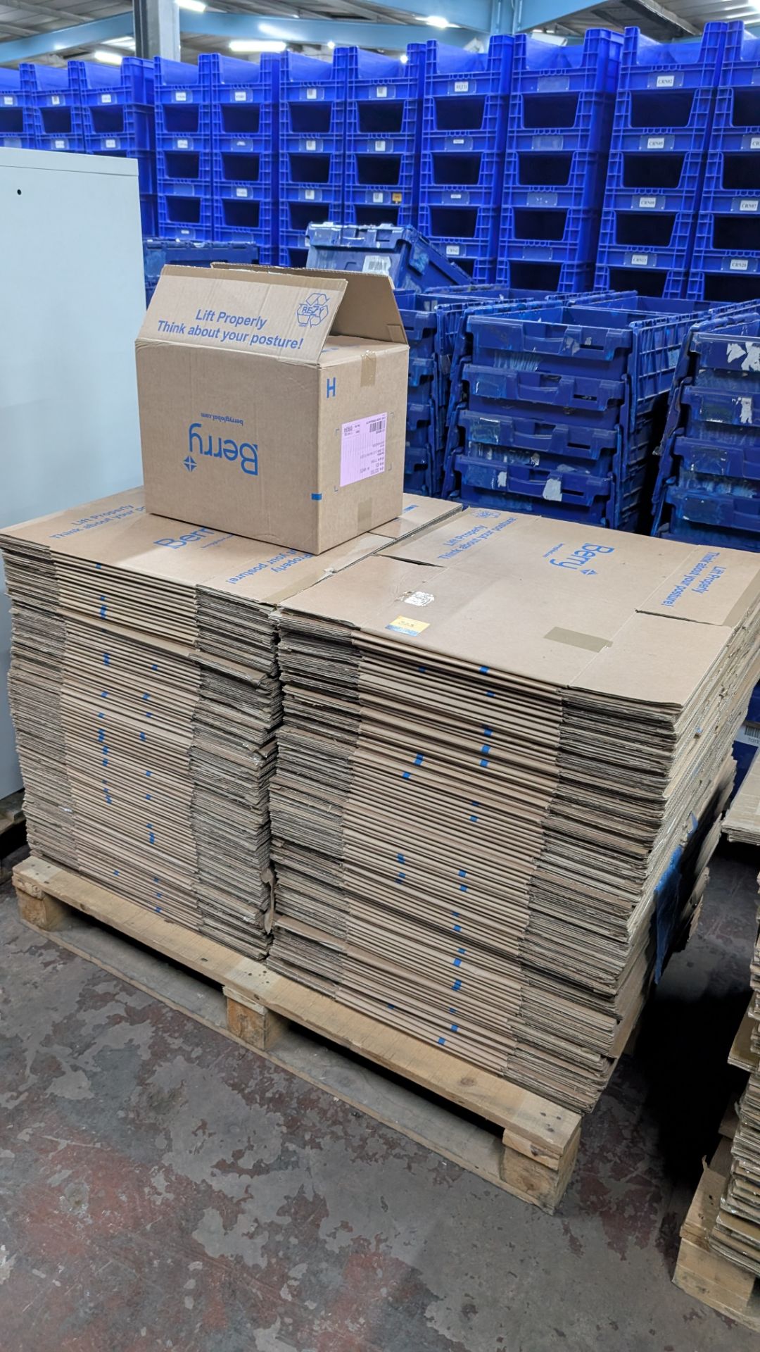 Contents of a Pallet of Cardboard Boxes each measuring 400mm x 290mm x 300mm - Image 4 of 10