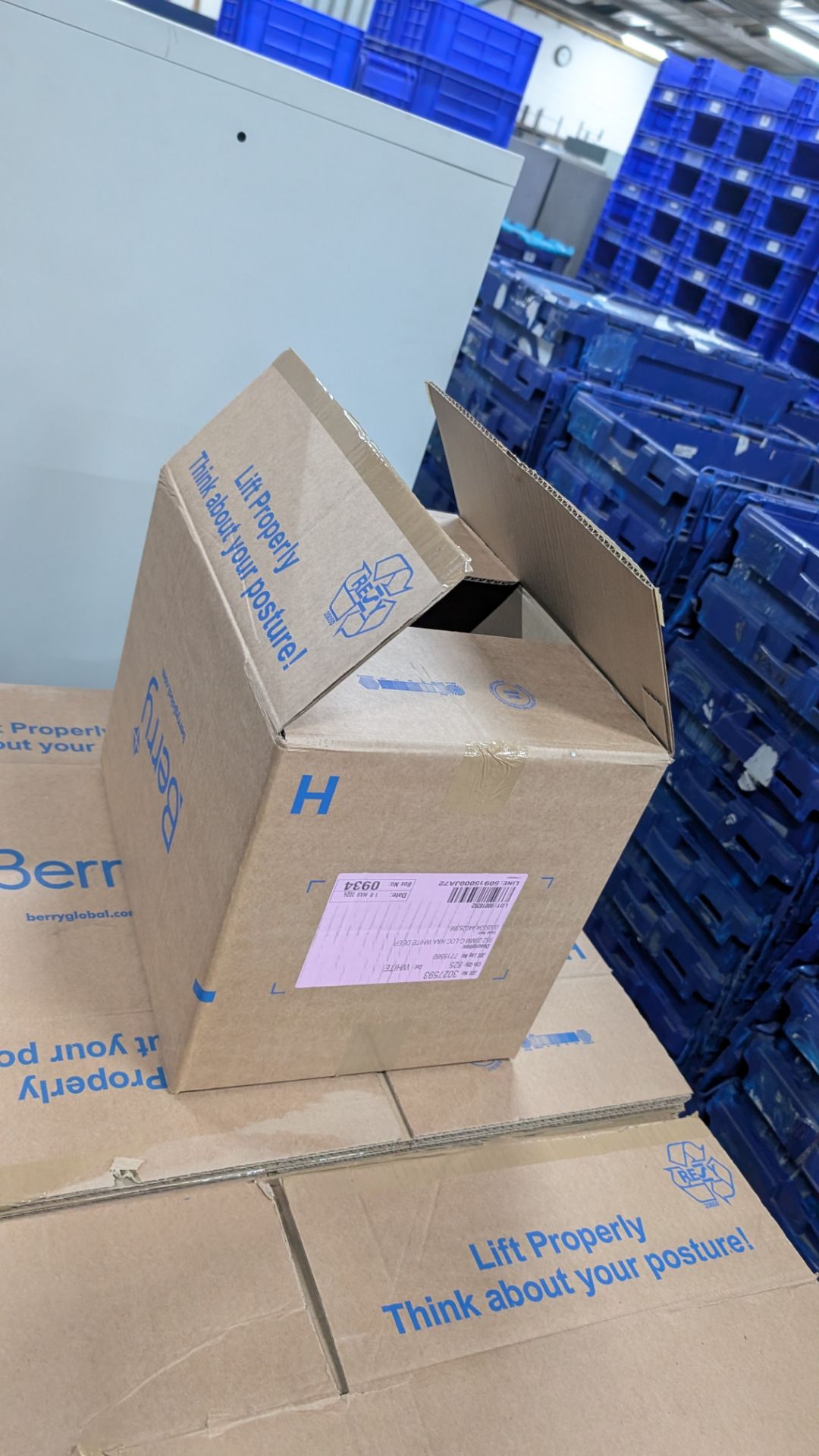 Contents of a Pallet of Cardboard Boxes each measuring 400mm x 290mm x 300mm - Image 9 of 10