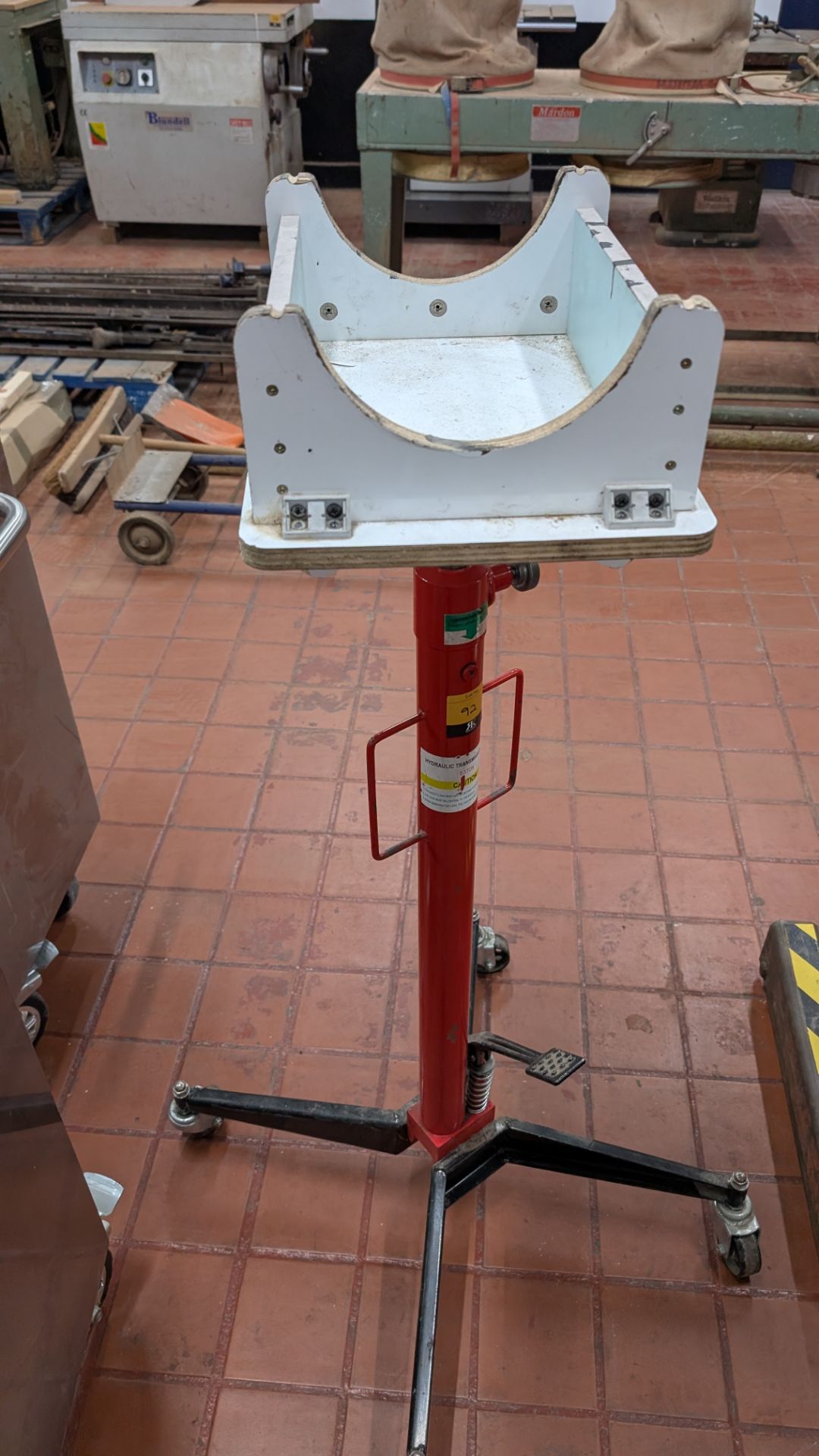 Hydraulic Transmission Lifter, 0.5-Ton Capacity - Image 8 of 10