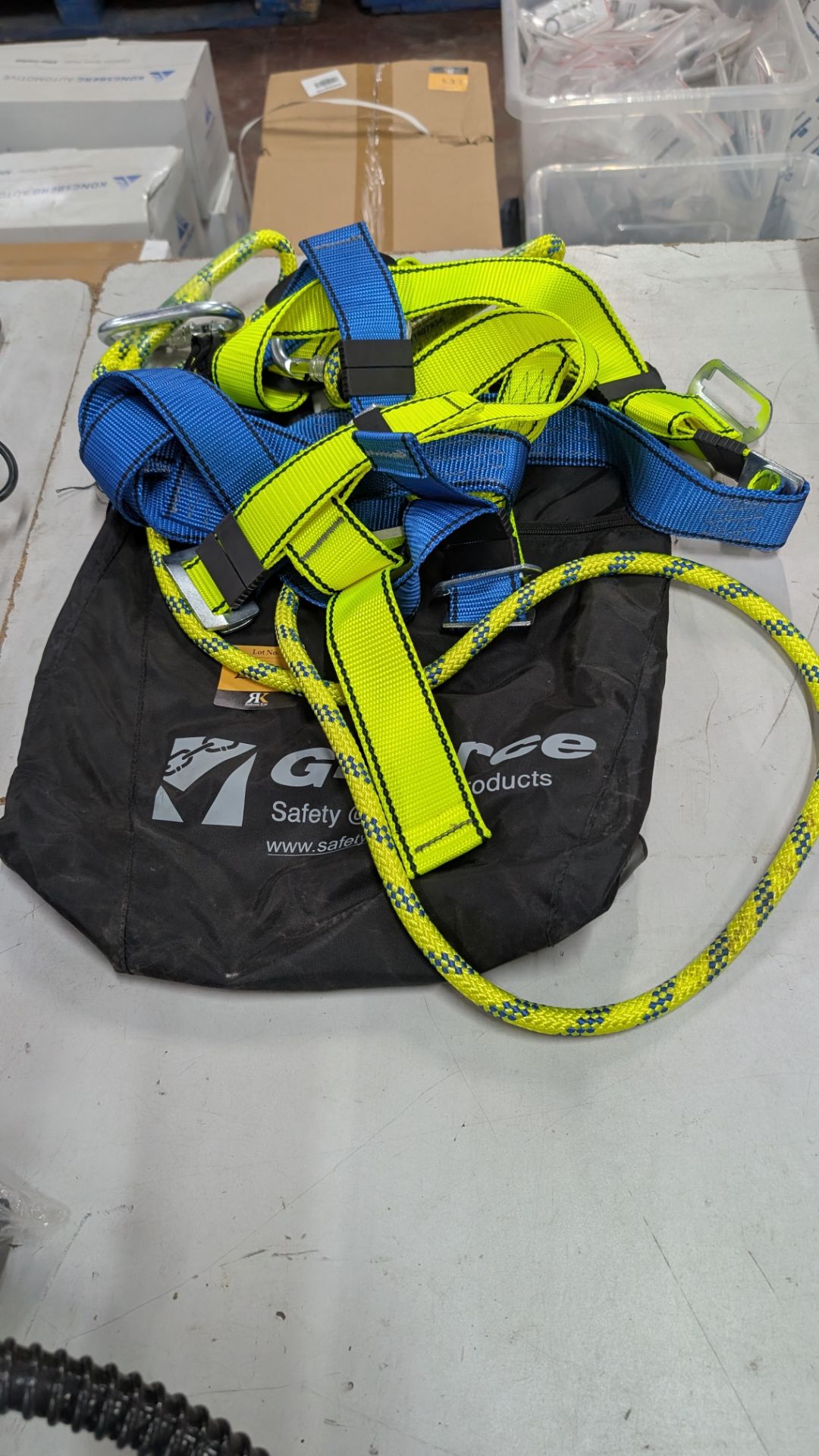 1 off G-Force Safety Harness - Image 3 of 10