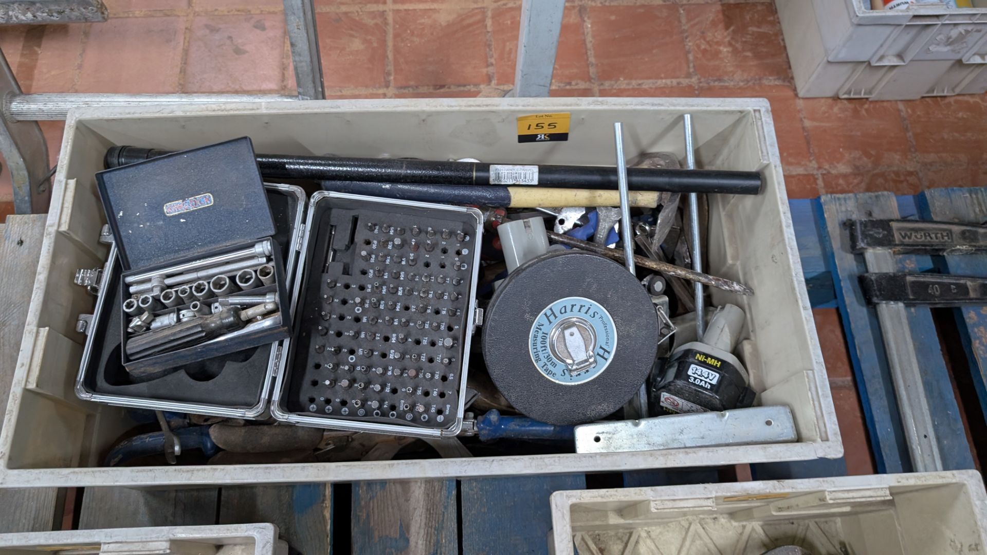 Contents of a Crate of assorted Hand Tools - Image 14 of 14