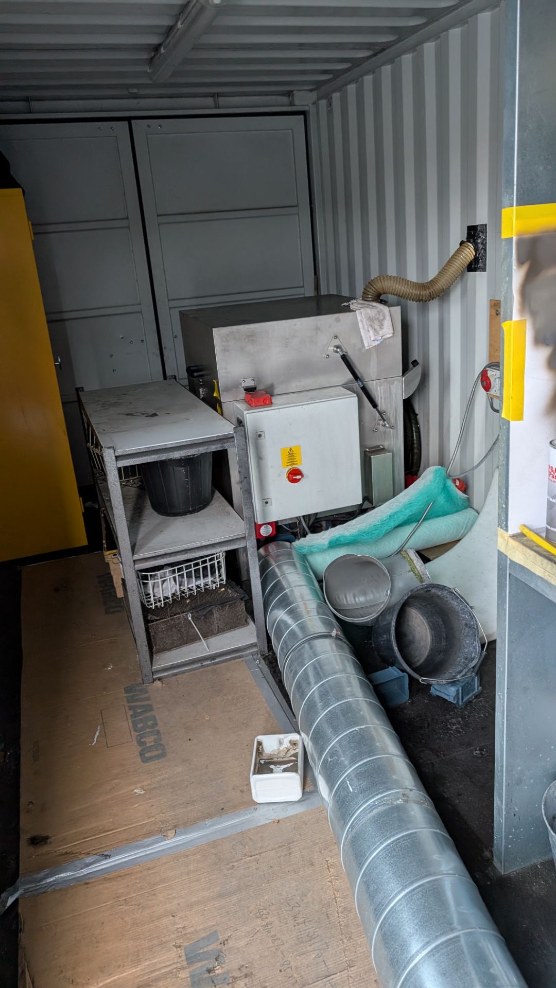 Shipping Container-Based Workshop with Industrial Parts Washer and Spray Booth. This lot comprises a - Image 17 of 31
