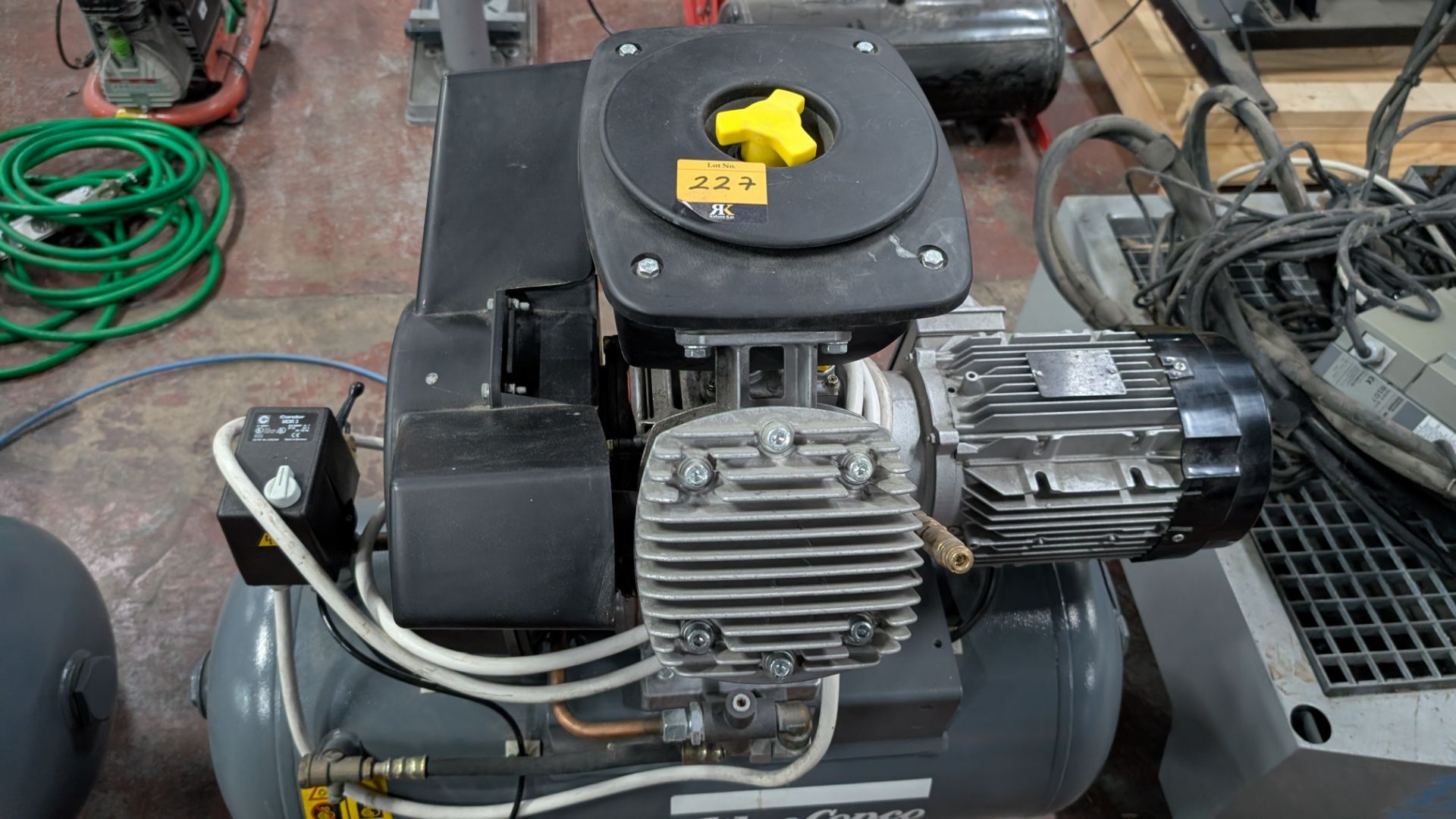 1 off Atlas Copco LT3 all-in-one Compressor System with built-in horizontal air receiver - Image 14 of 15