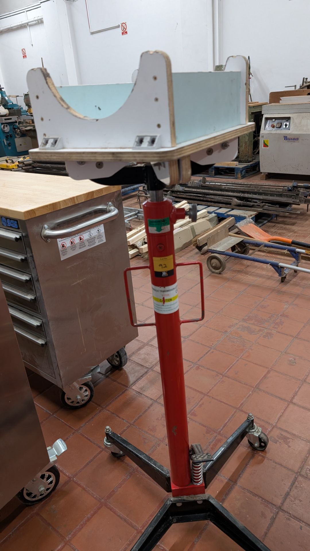 Hydraulic Transmission Lifter, 0.5-Ton Capacity - Image 4 of 10